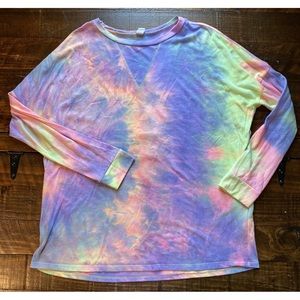 3/$25 • Women’s tie dye long sleeve top.